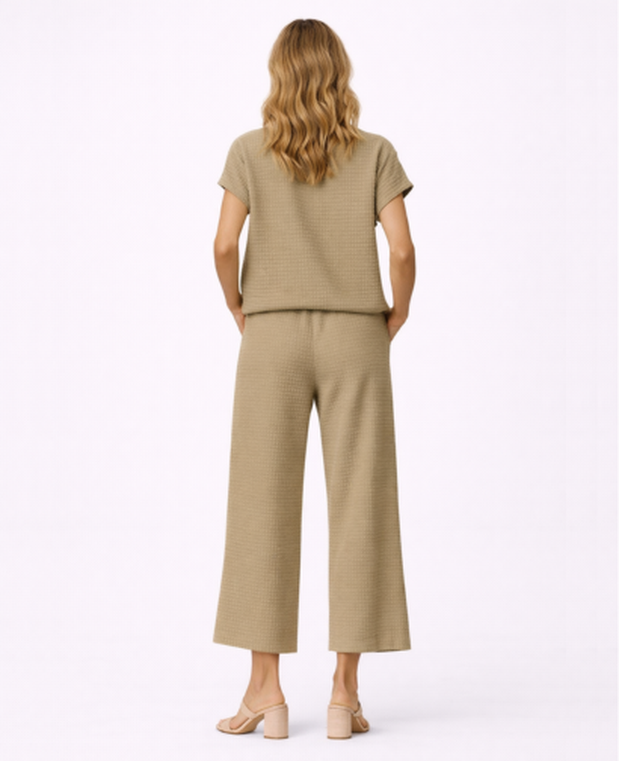 Ensemble femme top manches courtes et pantalon large texturé