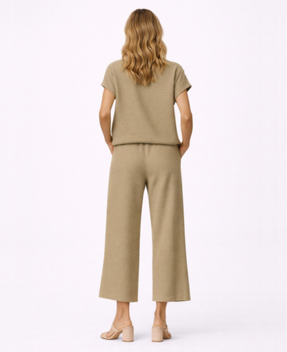Ensemble femme top manches courtes et pantalon large texturé