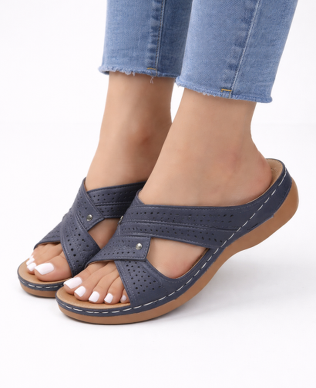 Sandales Femme – Brides Croisées Perforées & Semelle Ergonomique, Confort Plateforme Été