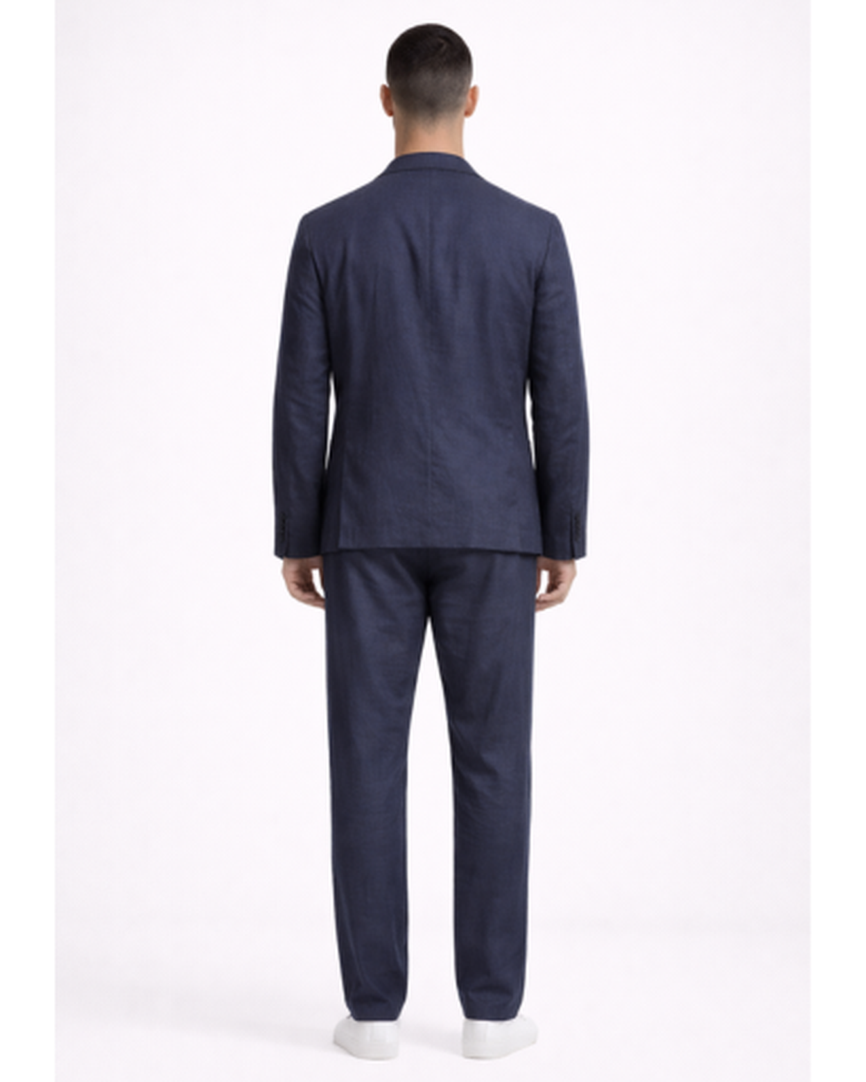 Completo da uomo casual con blazer monopetto e pantaloni a gamba dritta