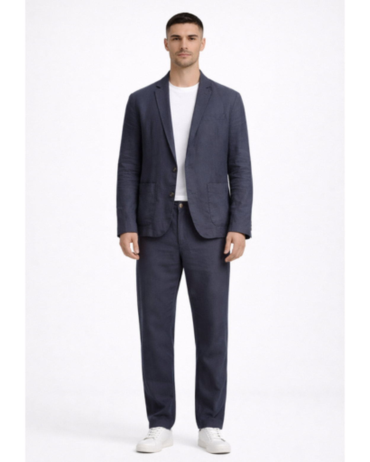Completo da uomo casual con blazer monopetto e pantaloni a gamba dritta