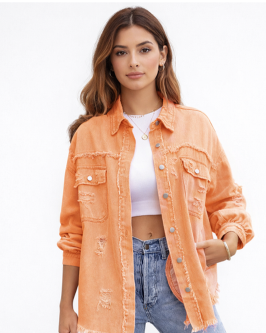 Chemise oversize effet usé à poches poitrine et bords effilochés
