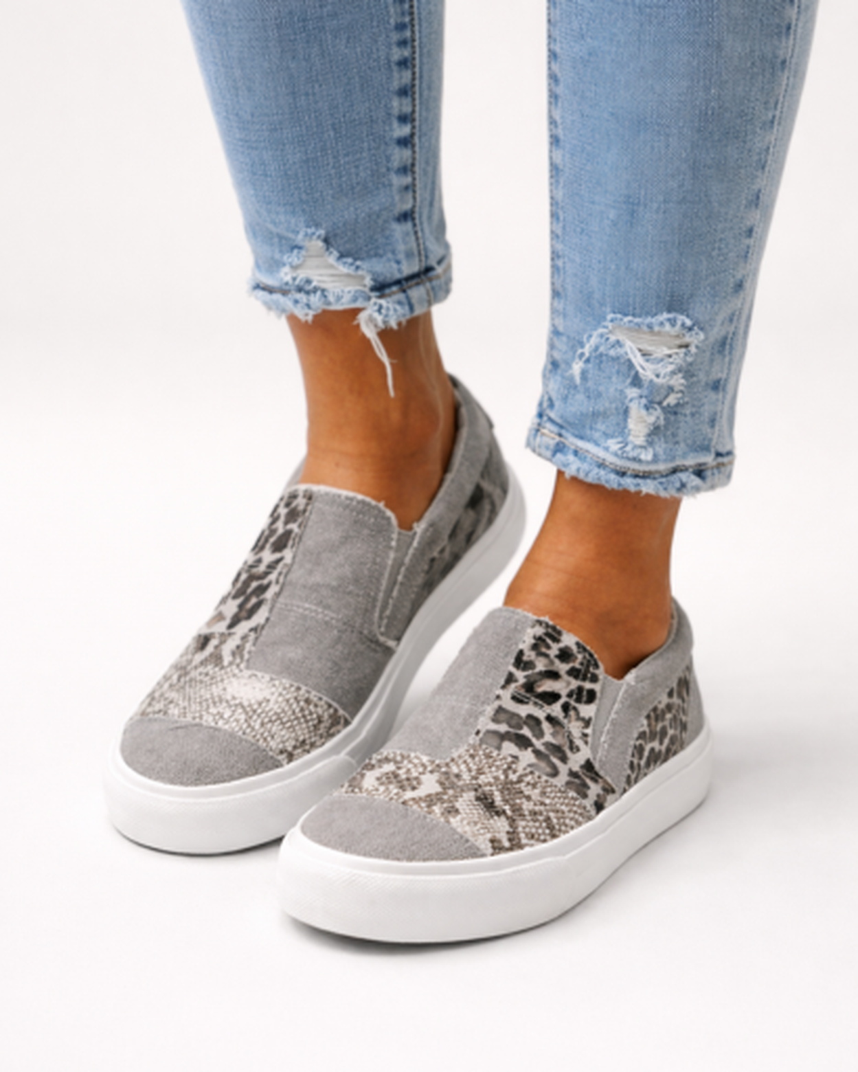 baskets slip-on motifs animaliers, vue portée