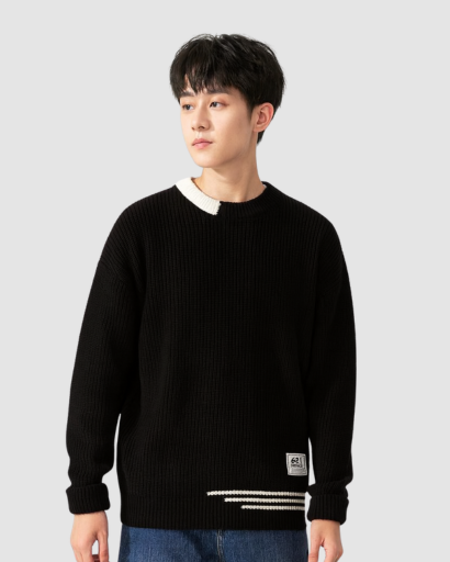 Pull oversize homme en maille brune, vue de face