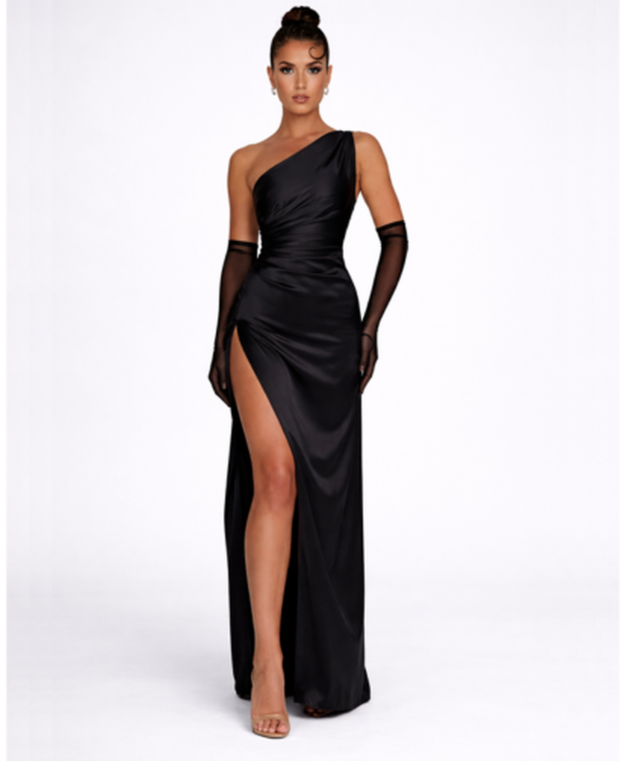 Robe Longue Satinée Drapée Une Épaule — Soirée et Invitée de Mariage