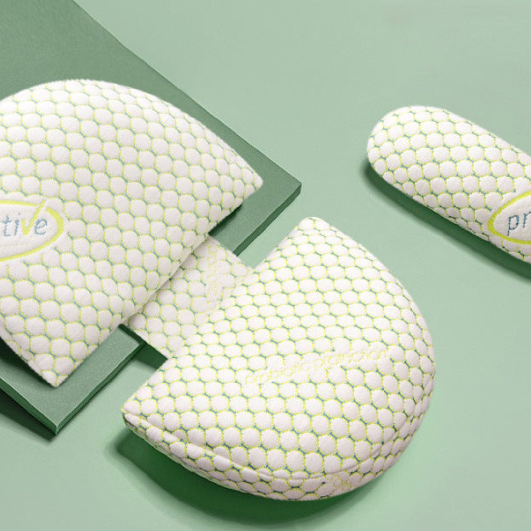 Détail de la housse douce, respirante et amovible du coussin de grossesse