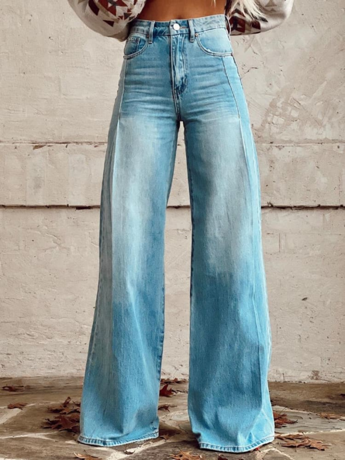 Jean large taille haute, porté