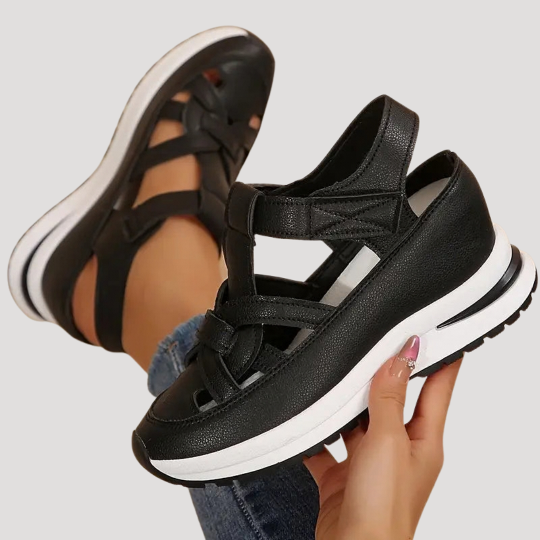 Baskets femme cuir rétro portées