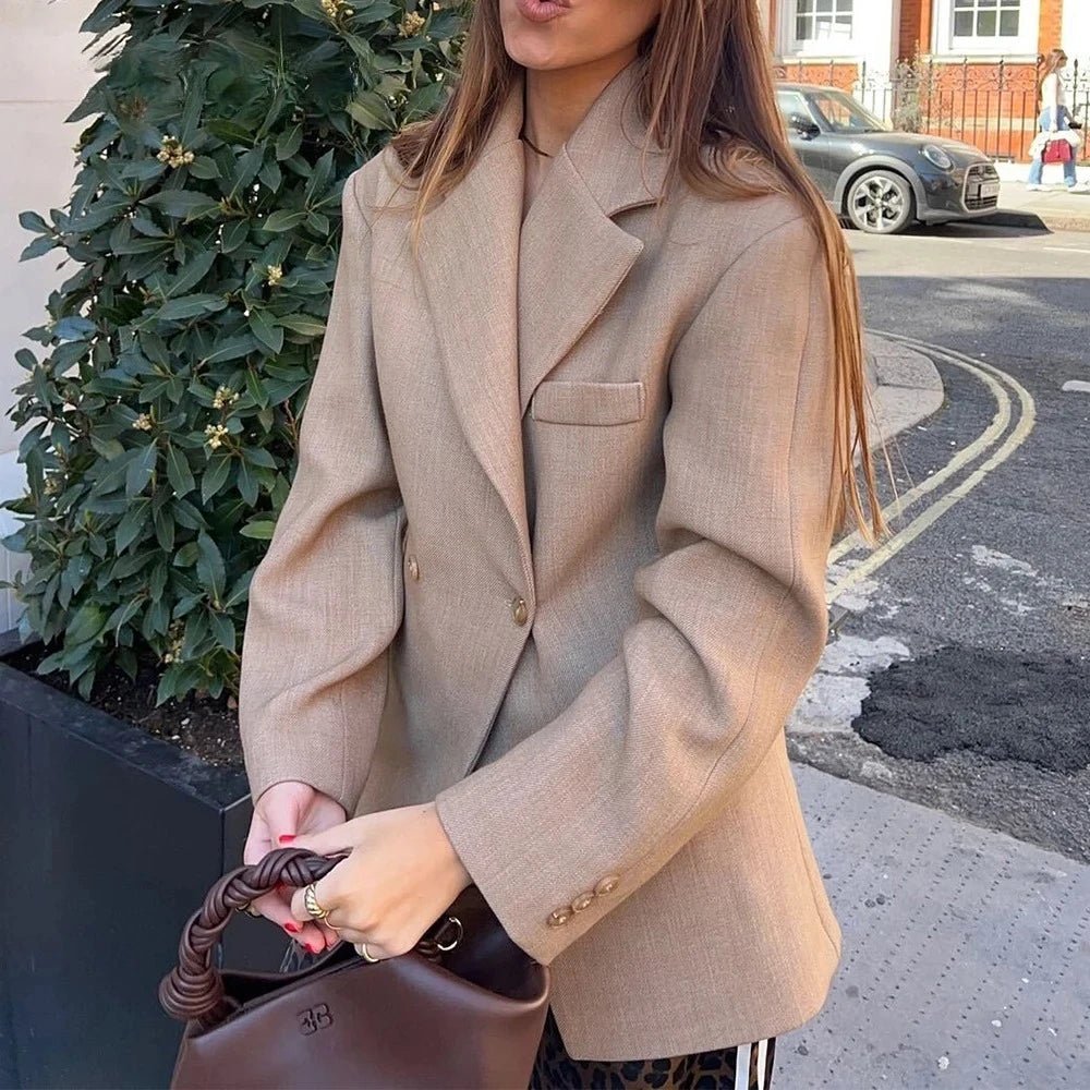 Blazer femme coupe structurée style tailleur chic