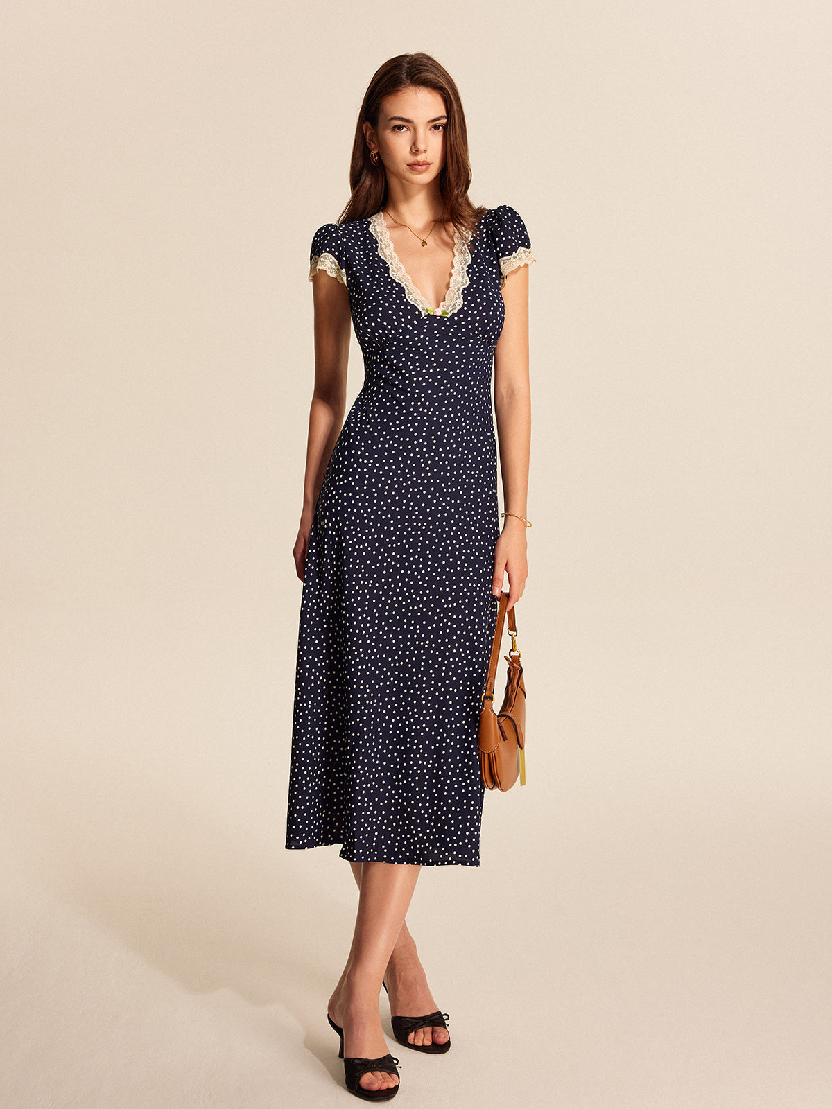 Robe d'Été Femme Blanche – Coupe Fluide & Légère, Style Bohème Chic