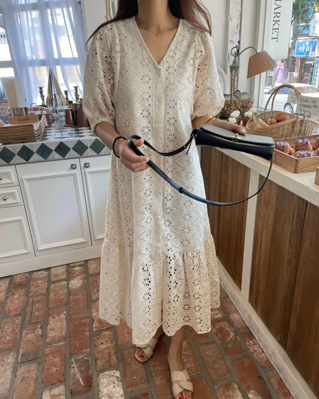 Robe Maxi Brodée Femme – Col V, Coupe Longue Fluide & Style Bohème
