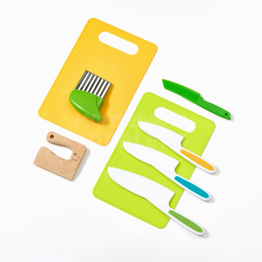 Set de petit chef enfant avec ustensiles de cuisine