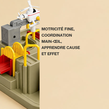 Mention sans piles nécessaires sur le circuit de voitures mécanique