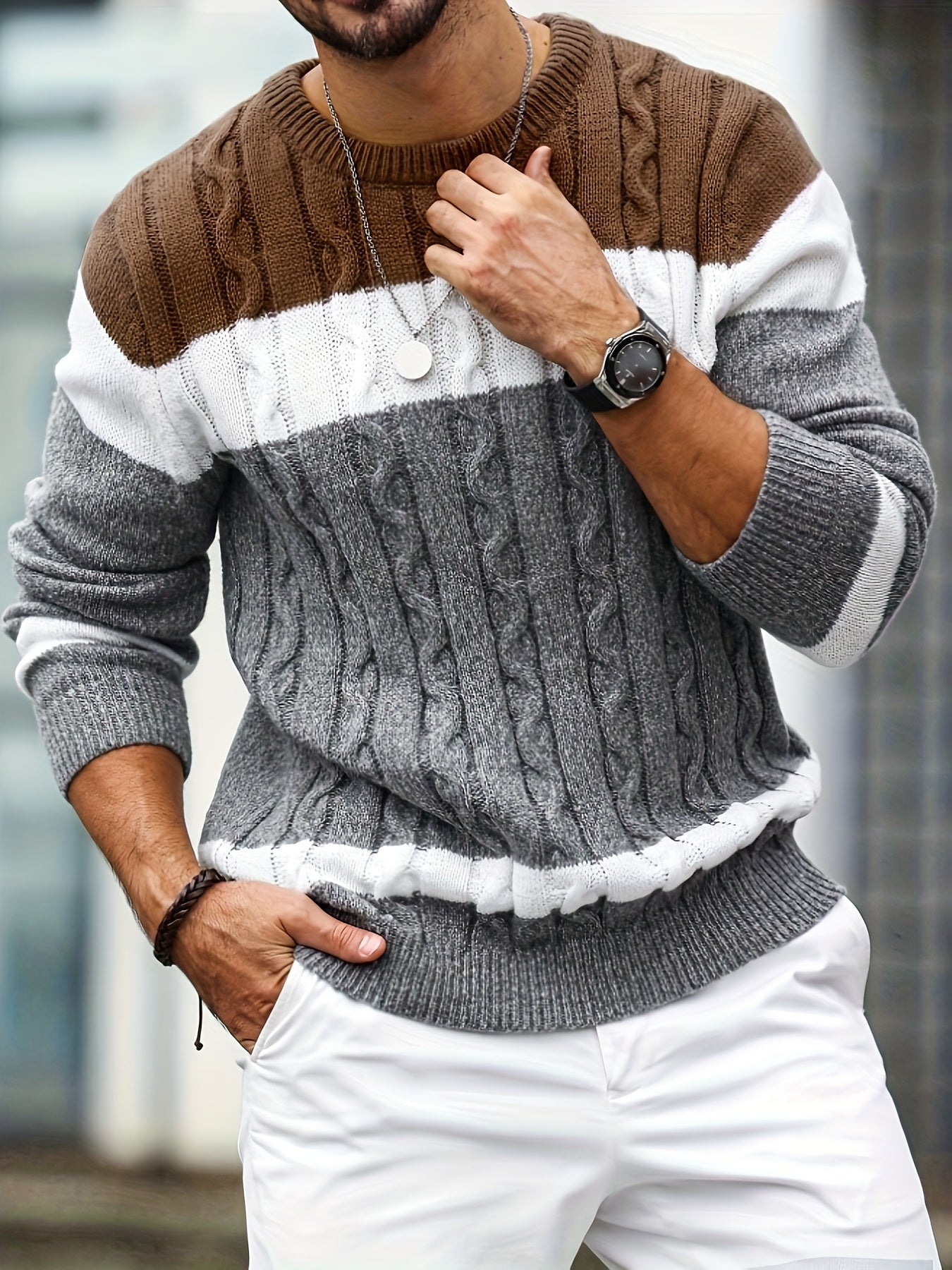 Pull torsadé colour block marron gris et blanc, col rond