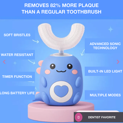 Enfant utilisant la brosse à dents électrique dino