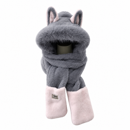 Écharpe-capuche enfant en peluche grise et rose, deuxième vue studio