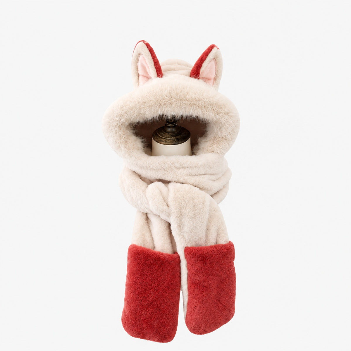 Écharpe-capuche enfant en peluche crème et rouge à oreilles, sur fond blanc