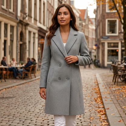 Manteau long femme double boutonnage porte en ville