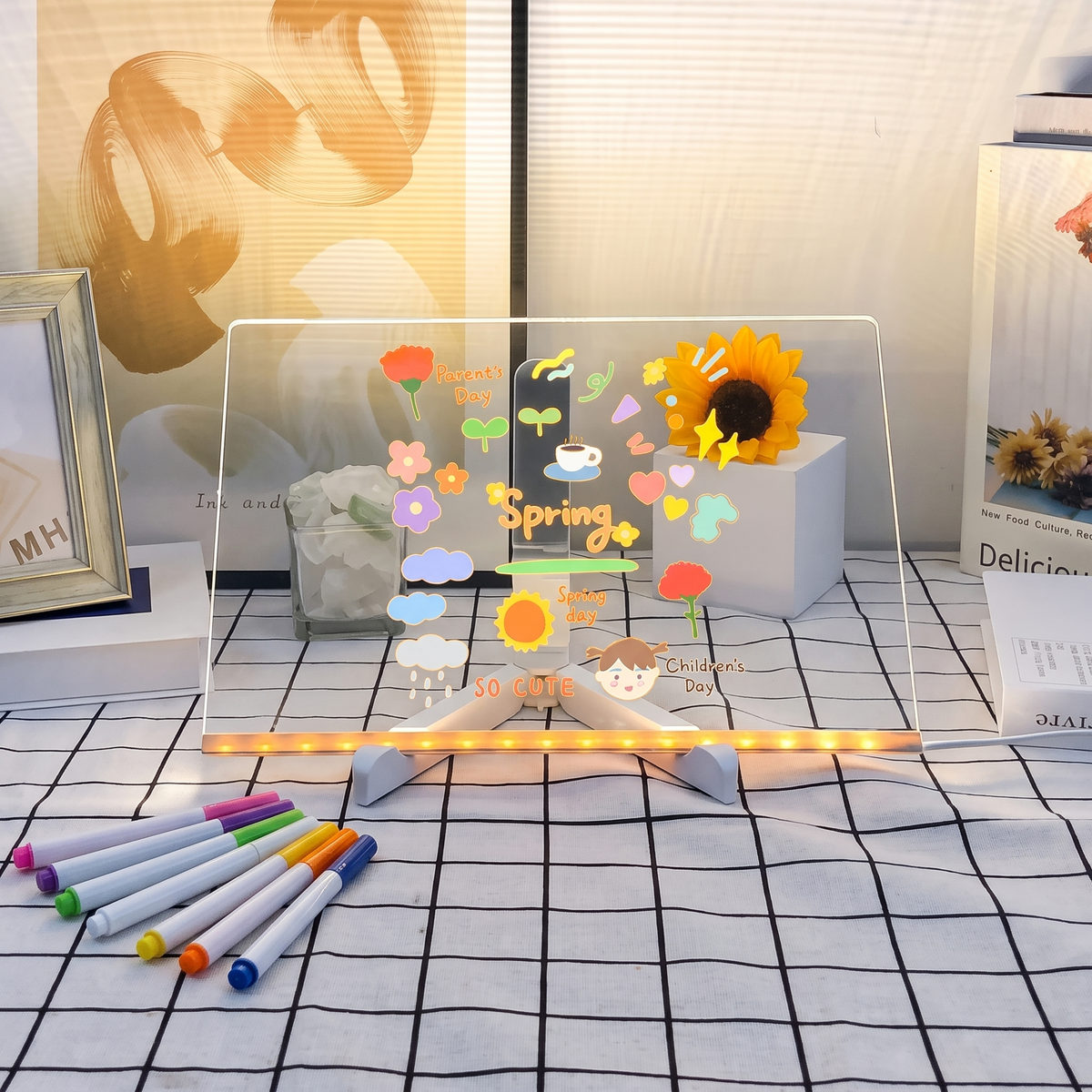 Tableau à dessin lumineux MagicSketch illuminé avec un dessin coloré aux marqueurs