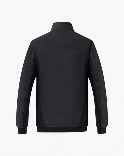 Détail des poches fonctionnelles de la veste homme en velours côtelé