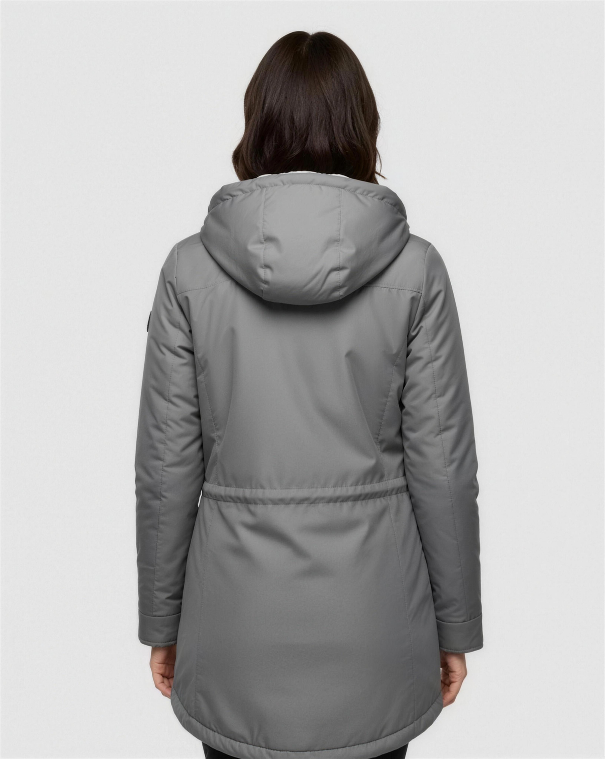 Manteau hiver femme gris à capuche, vue de dos, capuche relevée, taille cintrée
