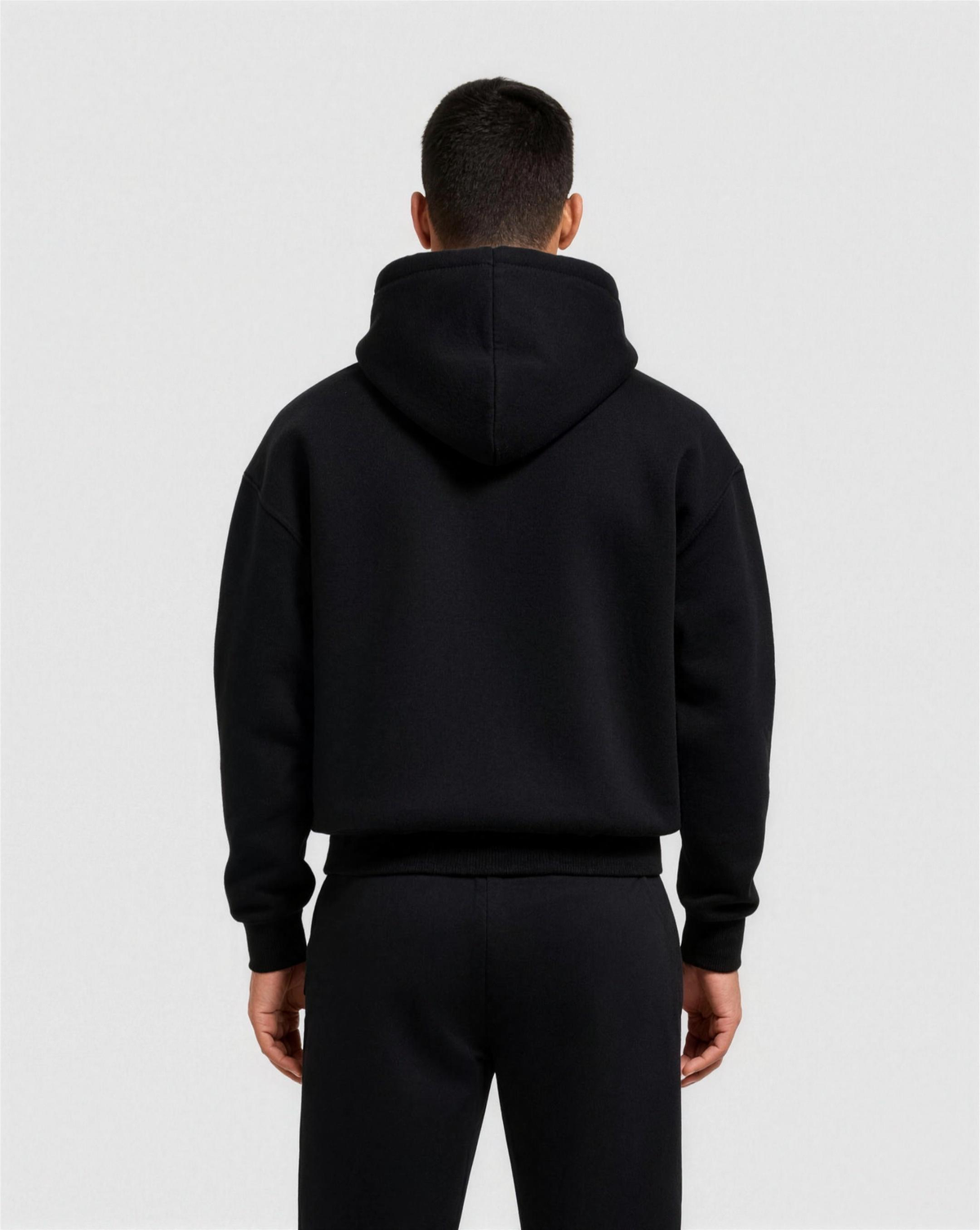Ensemble survêtement homme, détail des finitions côtelées
