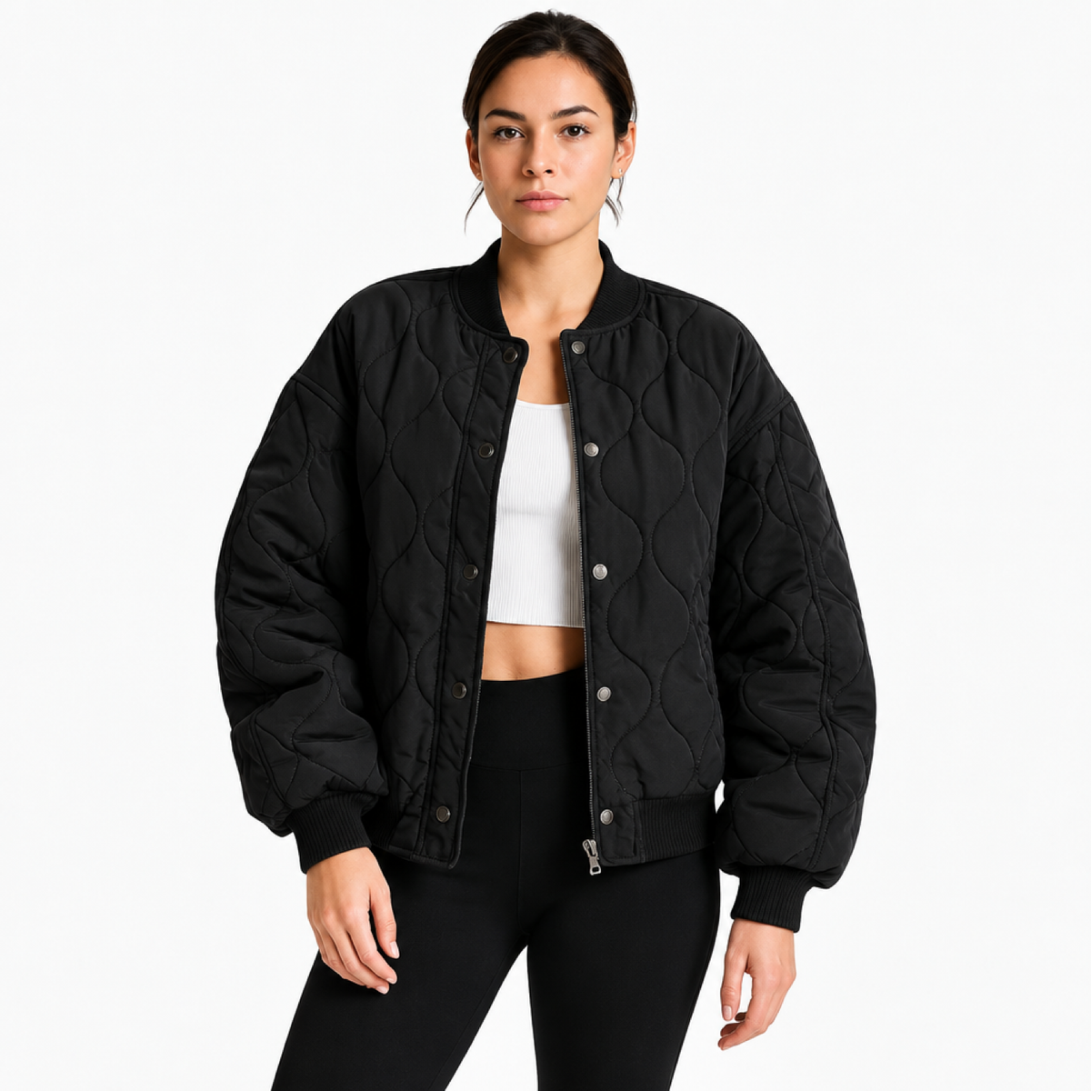 Veste matelassée oversize femme noire, zoom sur le détail du matelassage