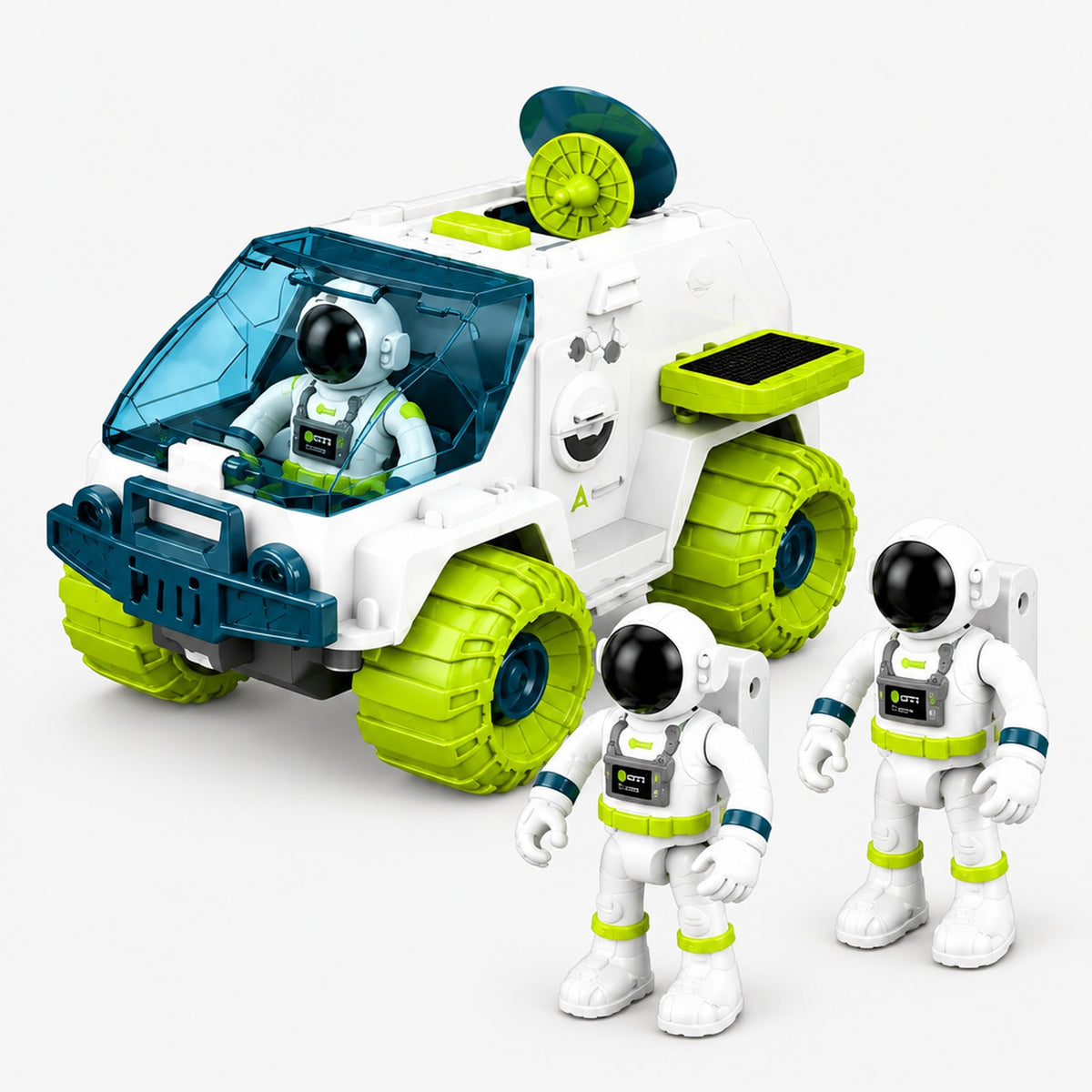 Rover lunaire jouet avec deux figurines d'astronautes, sur fond blanc