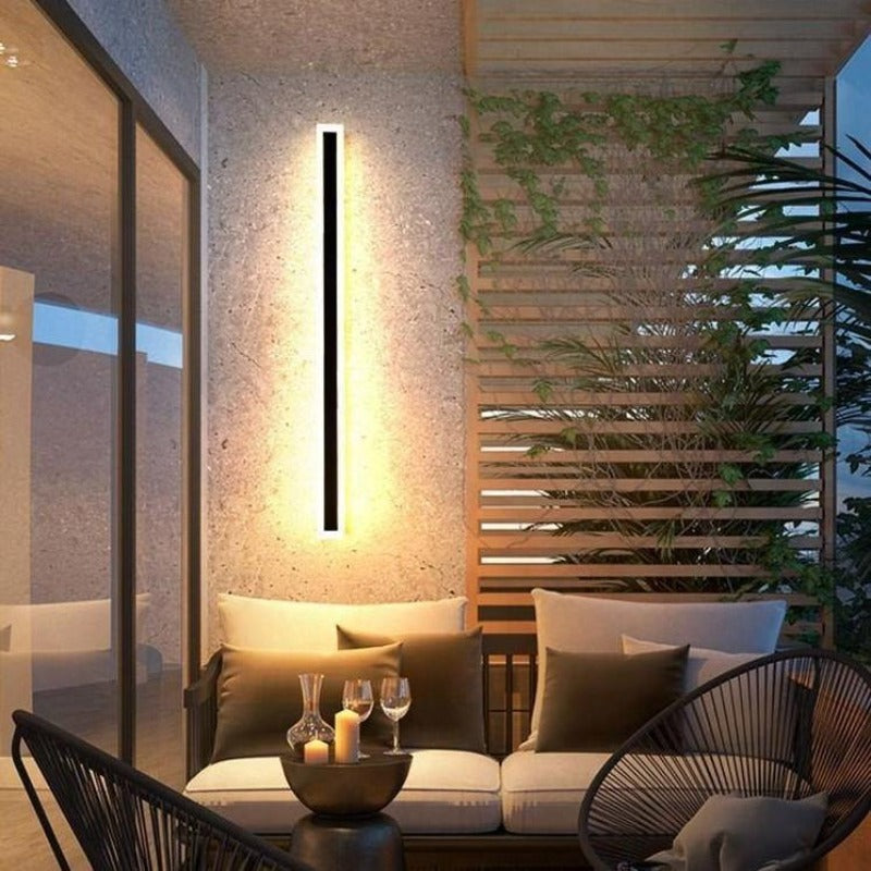 Luminaire extérieur TEDESCO installé sur façade