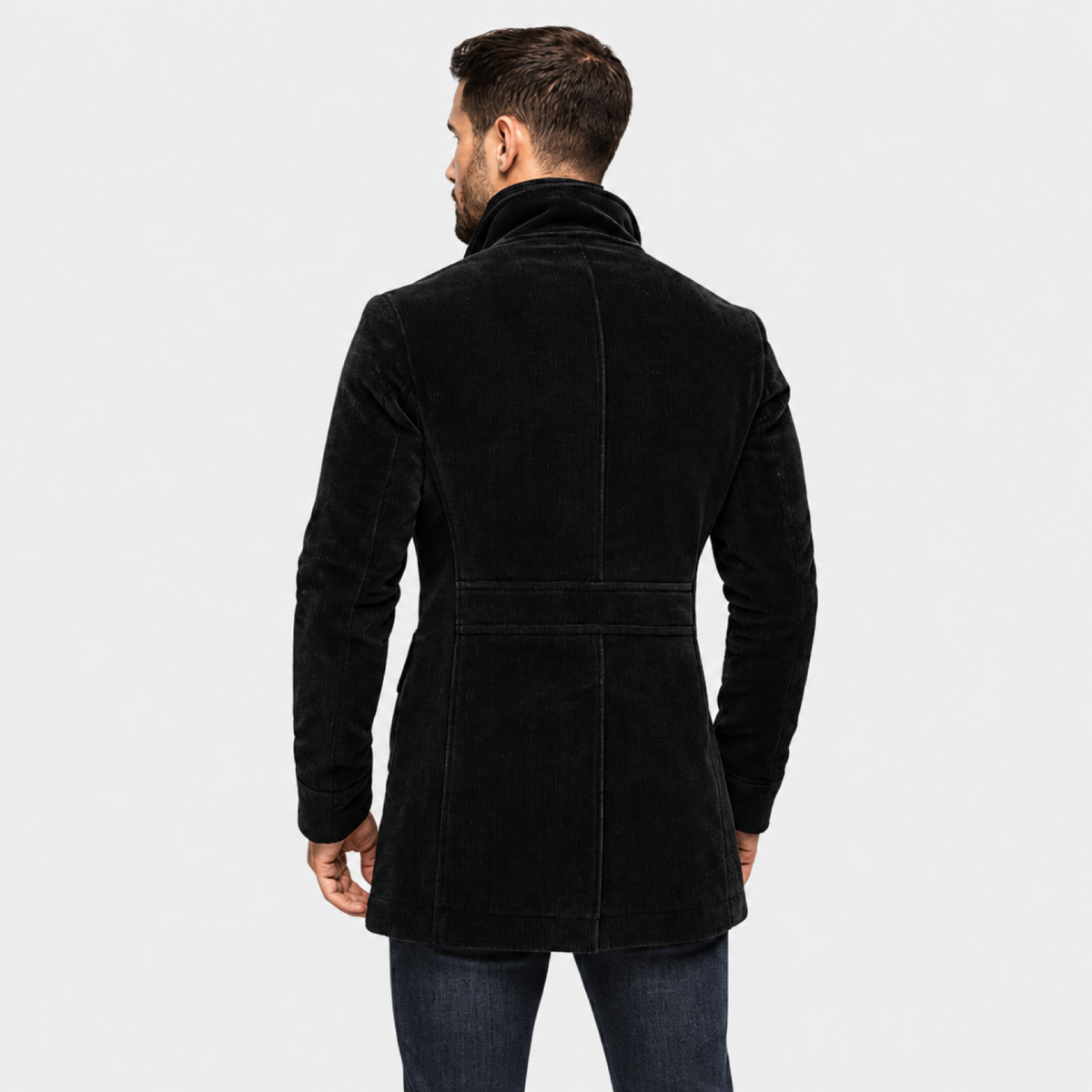 Manteau homme élégant col montant - détail du col montant
