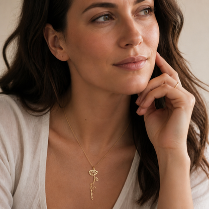 Collier porté par une femme