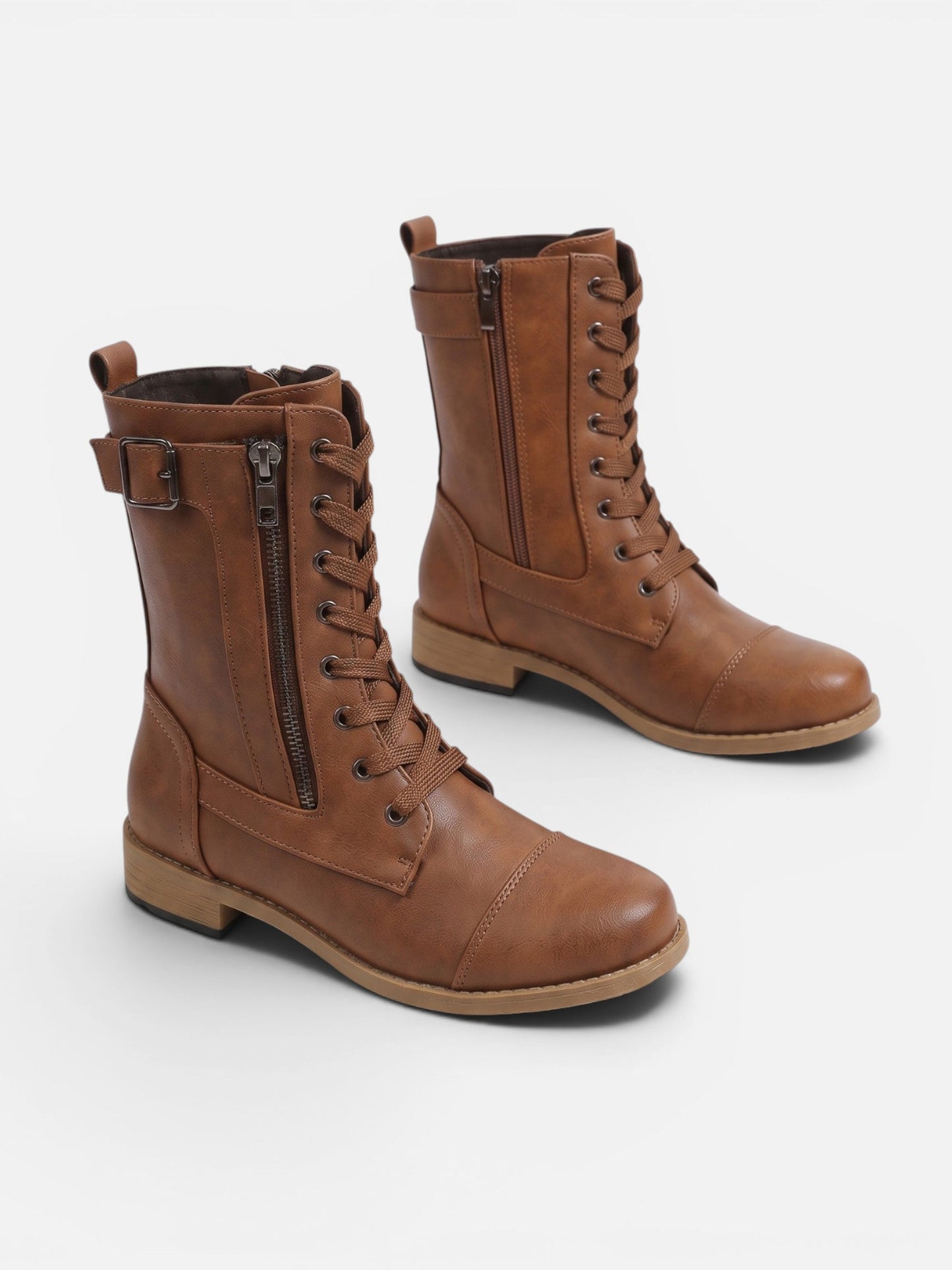 Rangers femme en cuir marron, détail laçage et zip latéral