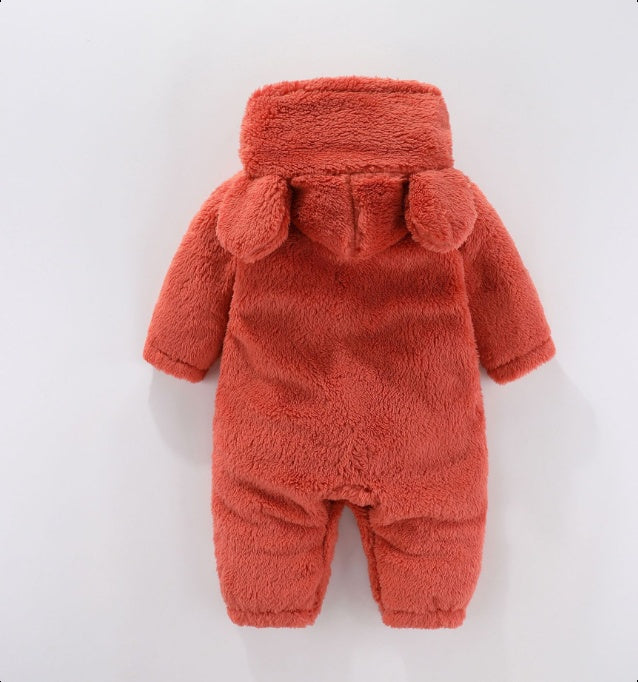 Détail de la capuche et de la fermeture zippée de la combinaison