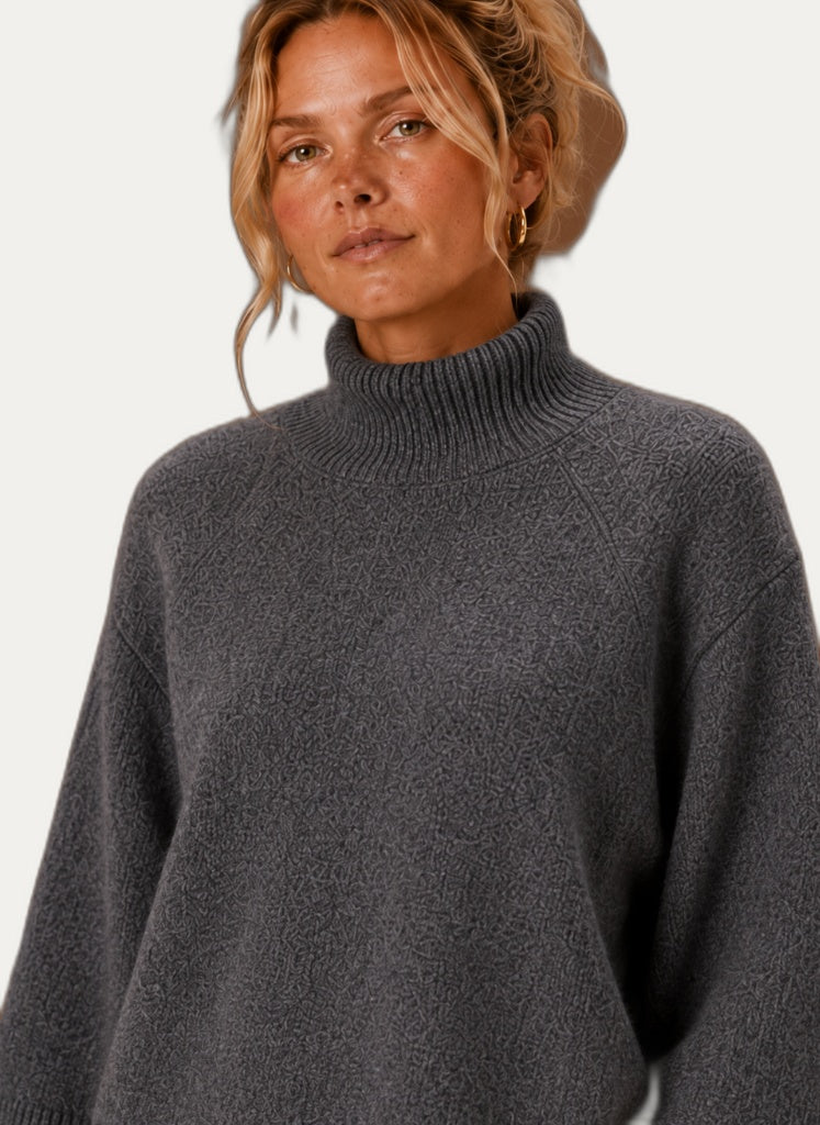 Pullover femme, détail du col mock