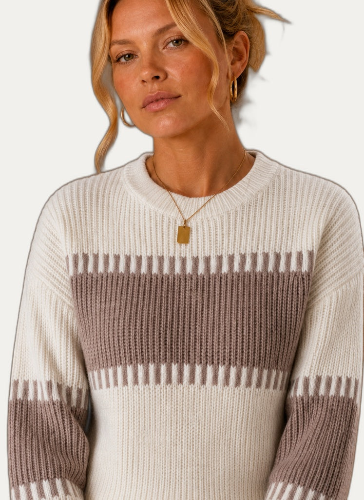 Pullover femme blanc, détail de l'ourlet ribbé