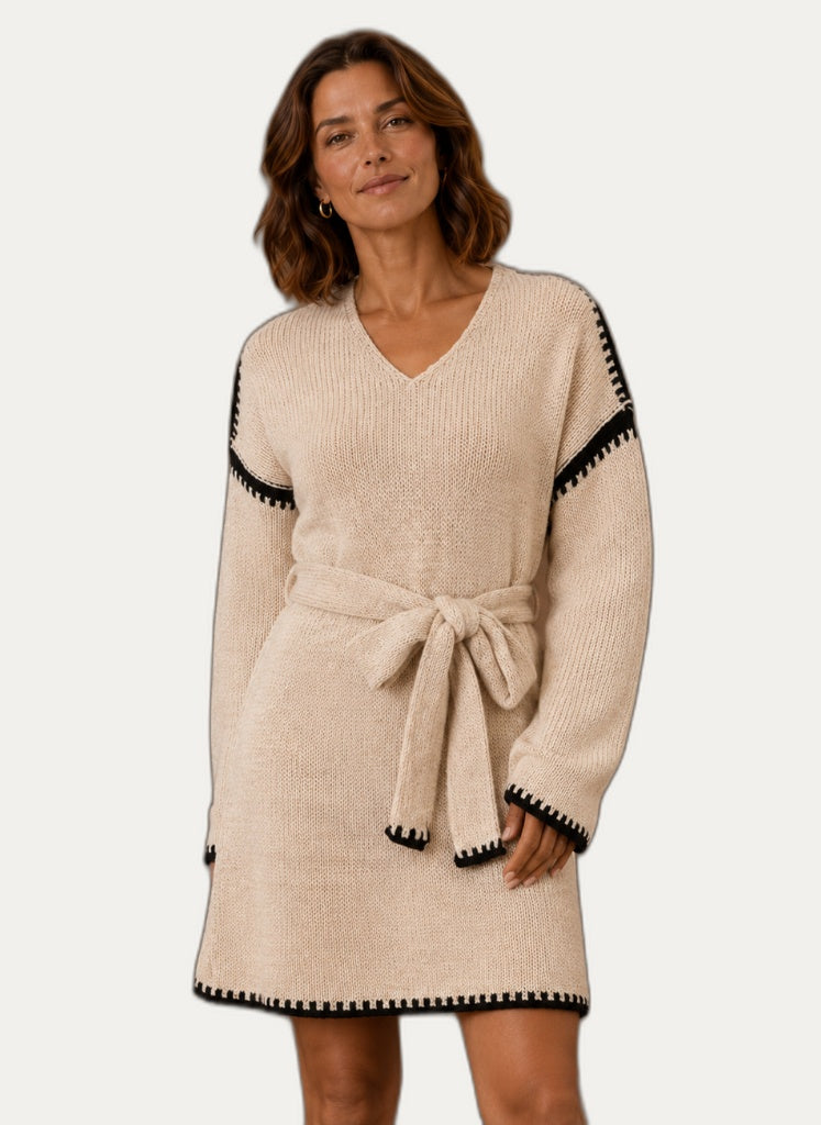 Robe en pulls femme avec ceinture, vue de face