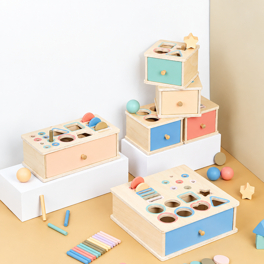 Boîte à trier en bois Montessori avec pièces à encastrer, vue d'ensemble