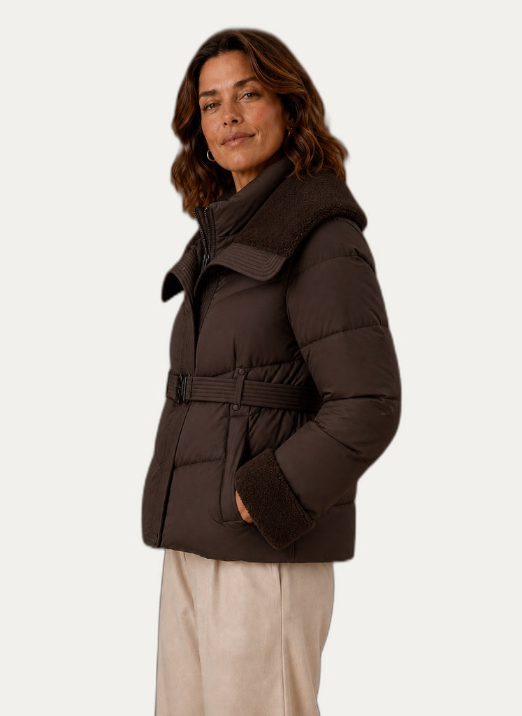 Veste hivernale femme, détail de la ceinture à la taille