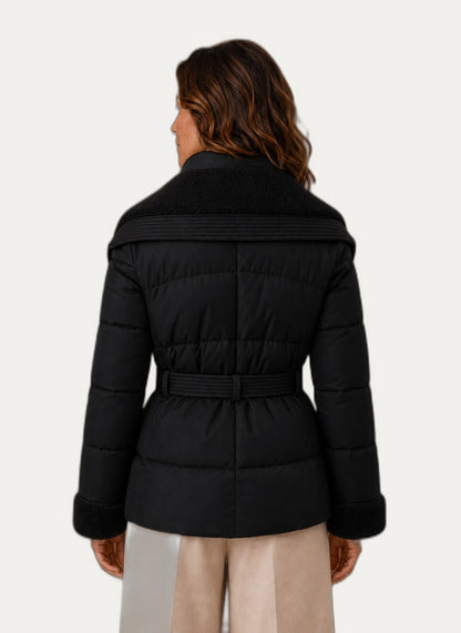 Veste hivernale femme portée, vue de profil