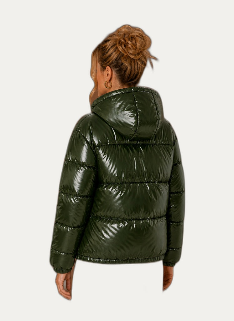Veste hivernale gonflable femme portée, vue de profil