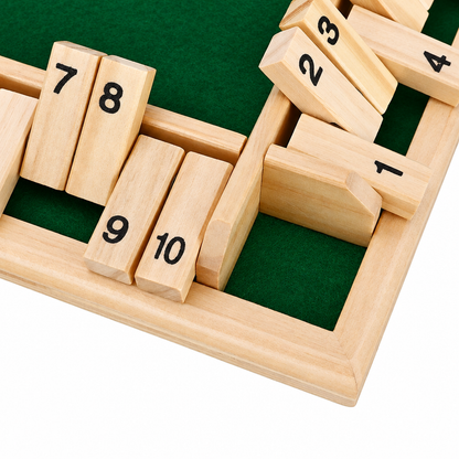 Détail des pièces en bois numérotées du jeu de mathématiques