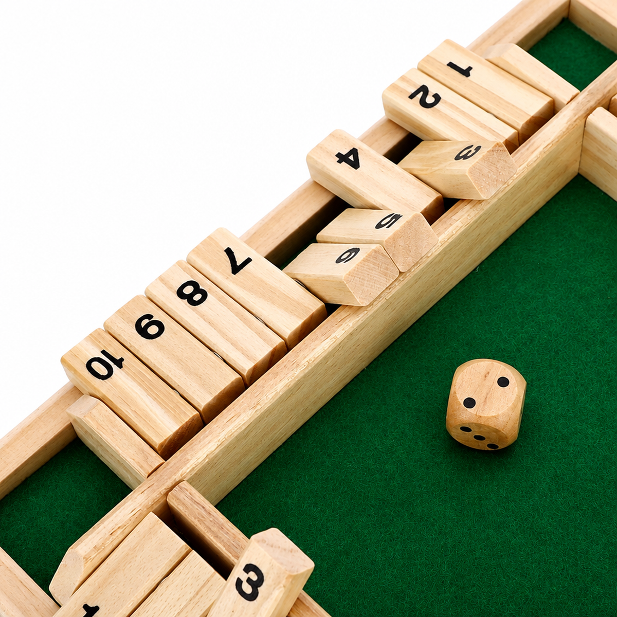 Dimensions et finition en bois du jeu de société mathématique