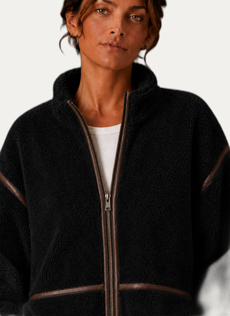 Veste Sherpa femme, détail du col montant
