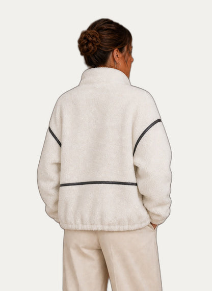 Veste Sherpa femme portée, vue de profil