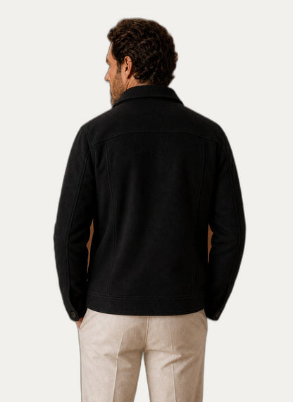 Veste décontractée homme portée, vue de profil