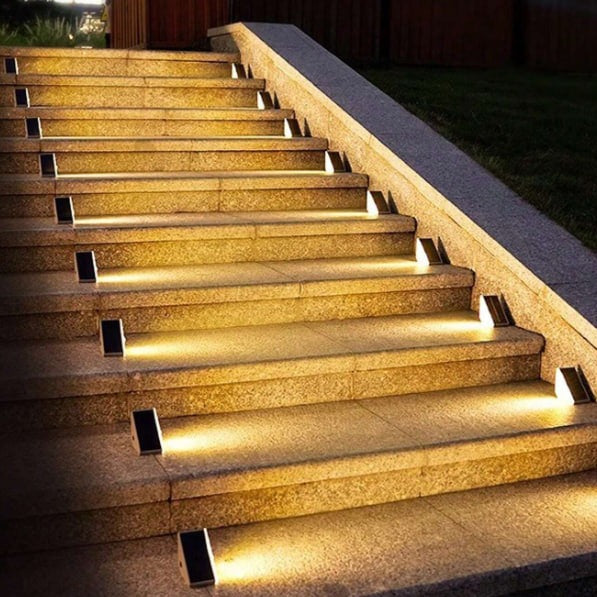 Éclairage solaire pour marches d'escalier