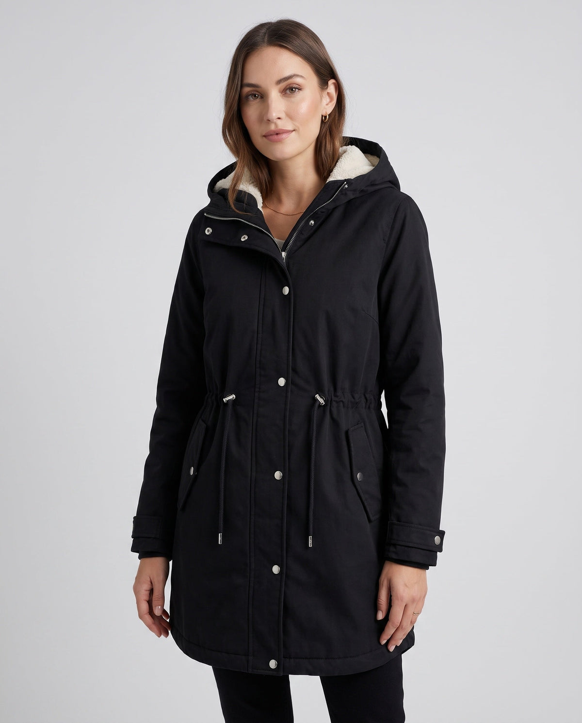 Parka femme à capuchon, coloris noir, vue studio
