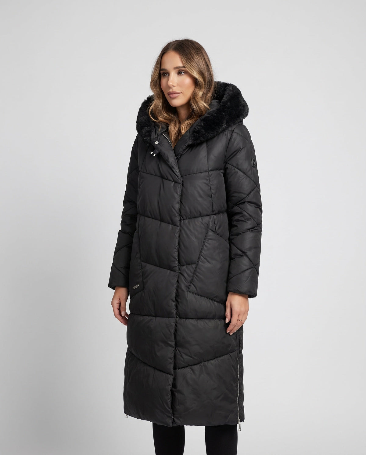 Manteau long matelassé à capuche femme – coloris noir, studio