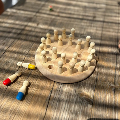 Set complet du jeu de mémoire en bois avec toutes les tuiles à assortir