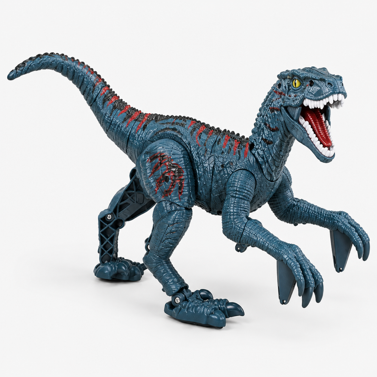 Vue de trois quarts du vélociraptor radiocommandé montrant les détails et la texture du corps